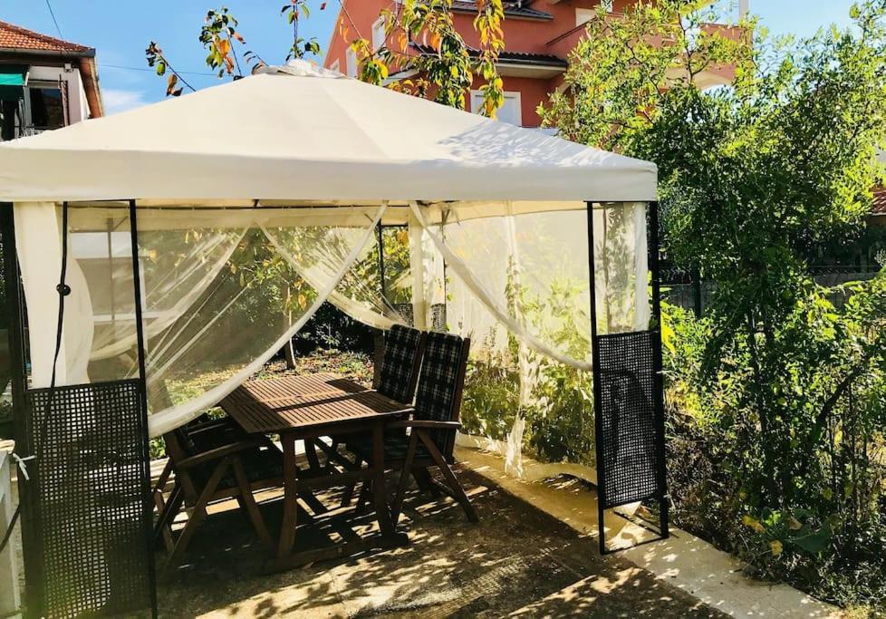 Garden Cozy Apartment Задар Экстерьер фото